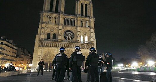 Тэракты ў Парыжы: каля 150 ахвяр страляніны і выбухаў