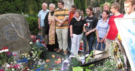 Прадстаўнікі грамадскасці ўшанавалі памяць Васіля Быкава