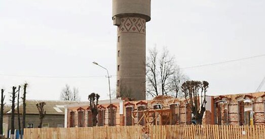 У Горках узарвалі стогадовую вежу