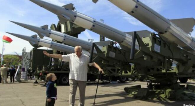 Беларусь сярод 20 найбуйнейшых гандляроў зброяй Беларусь сярод 20 найбуйнейшых гандляроў зброяй