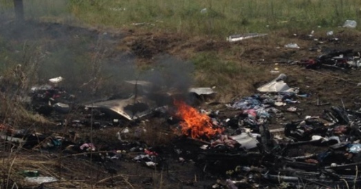 На месцы катастрофы самалёта "Боінг-777" пачаўся пажар