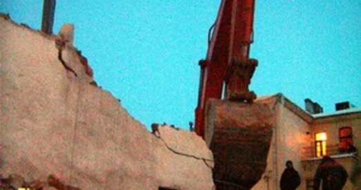 Супраць людзей і гісторыі