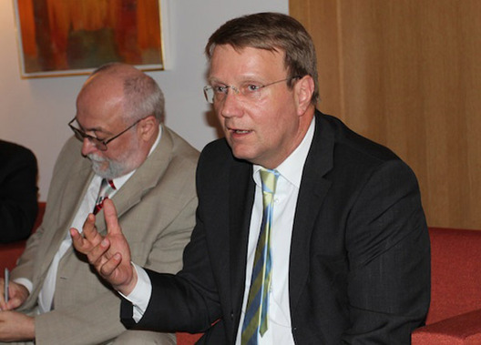 c74d97b01eae257e44aa9d5bade97baf.jpg c74d97b01eae257e44aa9d5bade97baf.jpg