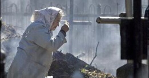БХД заклікае беларусаў не піць на могілках