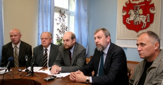 Імітацыя дэмакратызацыі