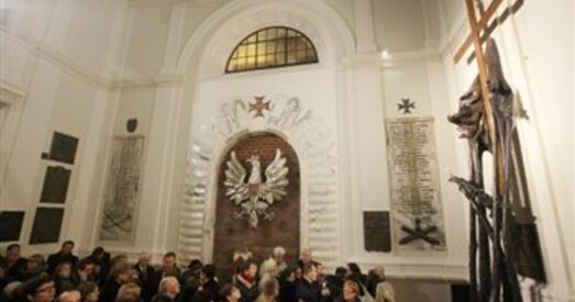 Польшча. Кардынал К. Ныч асвяціў помнік смаленскім ахвярам