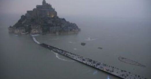 Францыя. Сонечнае зацьменне выклікала «прыліў стагоддзя» (фота)