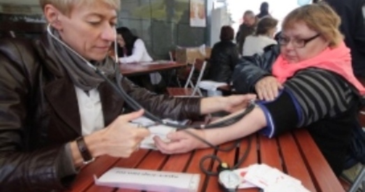 Гарадзенскія ўрачы кансультавалі людзей у “вулічнай” паліклініцы