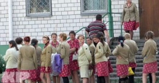 Адміністрацыя калоніі жанчынам — вы тут ніхто!