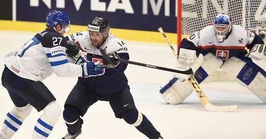 Хакей. Зборная Беларусі пасля перамогі фінаў апусцілася на 4-е месца ў групе