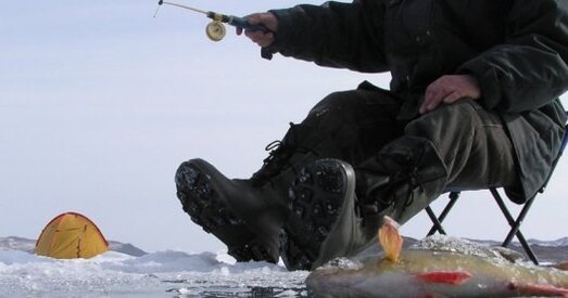 “Гэта як хвароба”. Рыбакі-рызыканты выходзяць на лёд