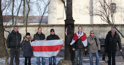 Сябры ГА «Альтэрнатыва» ушанавалі памяць беларускіх грамадскіх і палітычных дзеячоў у Вільні