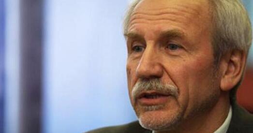 Палітолага Карбалевіча ў аэрапорце Франкфурта затрымала нямецкая паліцыя