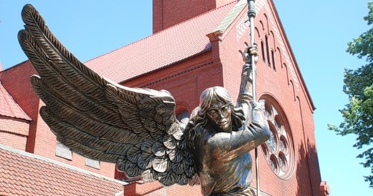 Каля касцёлаў пачынаецца збор подпісаў за вызваленне ксяндза Уладзіслава Лазара