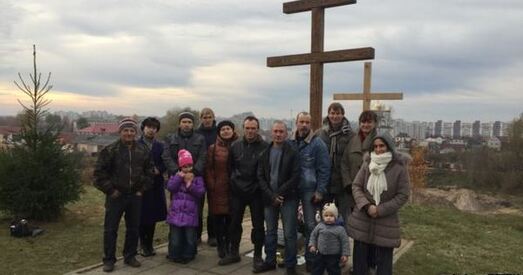 Магілёўскія актывісты ТБМ усталявалі Крыж памяці