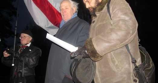 Штомесячнае ўшанаванне памяці ахвяраў сталінізма ў Курапатах