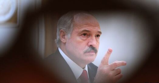 Лукашэнка — чыноўнікам: «Надзену кайданкі і пойдзеце ў камеру»