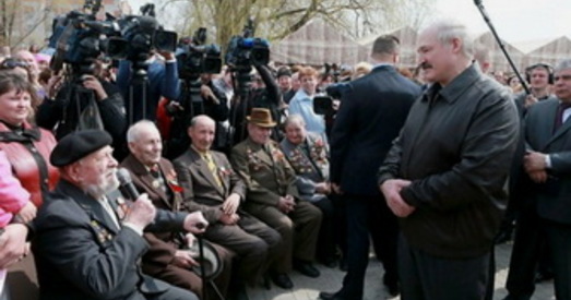 Ветэран, якому Лукашэнка абяцаў адмяніць дарожны падатак, яго заплаціў