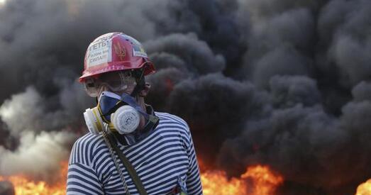 Мітынгоўшчыкі выбілі «Беркут» з Майдана і занялі Кастрычніцкі палац