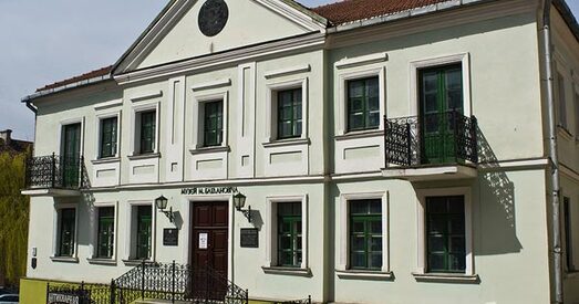 Выбітныя дзеячы культуры Украіны — за захаванне статусу музея Багдановіча