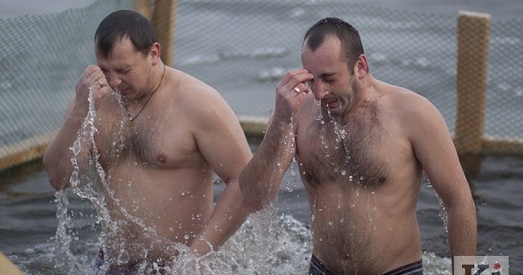 Праваслаўны святар: само па сабе вадохрышчанскае купанне не наблізіць чалавека да Бога