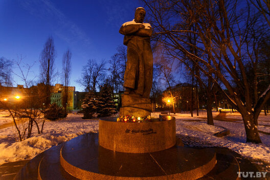 pamyatnik_shevchenko.jpg pamyatnik_shevchenko.jpg