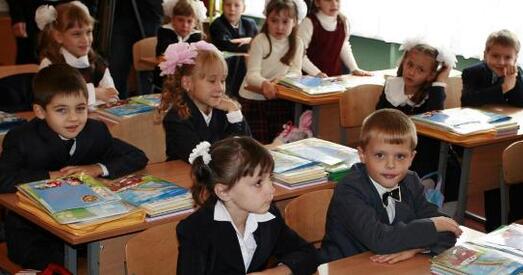 У першакласніка ў Літве 7 урокаў беларускай мовы на тыдзень, у Беларусі ―1