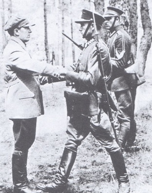 Праверка дакументаў на польска-савецкай мяжы Праверка дакументаў на польска-савецкай мяжы