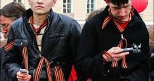 Андрэй Більжо: Георгіеўская стужка сёння — сімвал ідыятызму