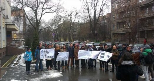 У Кіеве праходзіць акцыя з нагоды збіцця журналіста і праваабаронцы Канстанціна Рэуцкага (відэа)