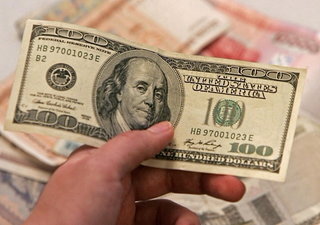 rubli_i_dollary.jpg rubli_i_dollary.jpg