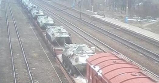 У Данецкай вобласці бачылі цягнік з танкамі (відэа)