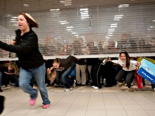 shopping.jpg shopping.jpg