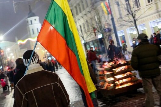 simboliniai_lauzai_vasario_16_osios_dienos_minejimo_proga_64038228.jpg simboliniai_lauzai_vasario_16_osios_dienos_minejimo_proga_64038228.jpg