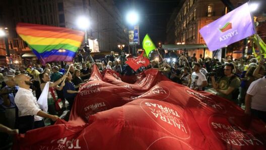 siriza_ap_nocredit.jpg siriza_ap_nocredit.jpg