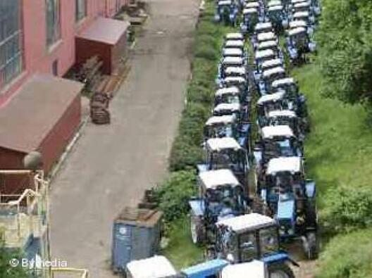 sklady_traktory_belorussiya.jpg sklady_traktory_belorussiya.jpg