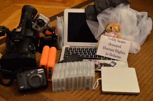teddy_bear_demands_human_rights_in_belarus.jpg teddy_bear_demands_human_rights_in_belarus.jpg