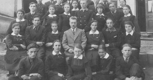 Належала да арганізацыі «Жыве Беларусь!»