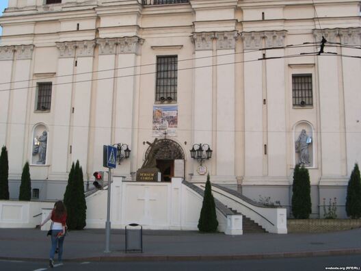 1/3 wooden_apostles.jpg