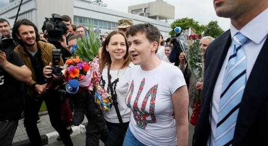 Надзея Саўчанка ў аэрапорце Барыспаль Надзея Саўчанка ў аэрапорце Барыспаль