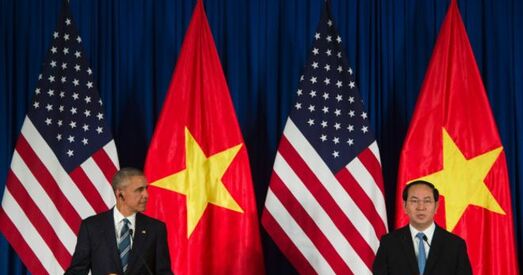 Абама заявіў пра адмену забароны на пастаўку зброі ў В'етнам