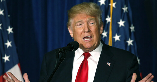 Трамп цалкам спыніў прыём сірыйскіх бежанцаў у ЗША