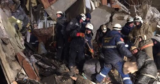 Жылы дом абрынуўся ў Казахстане: дзевяць чалавек загінулі