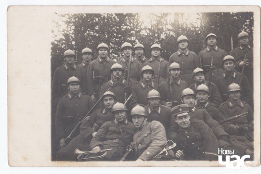 Альгіс Снорыньш з жаўнерамі, 1937 г. Альгіс Снорыньш з жаўнерамі, 1937 г.