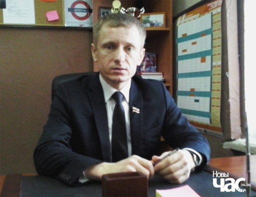 Аляксей Янукевіч у працоўным кабінеце Аляксей Янукевіч у працоўным кабінеце