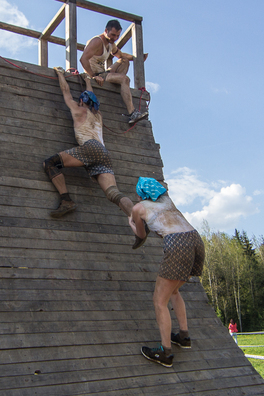 12/23 bison_race_spring_in_lagoysk_19_logo.jpg