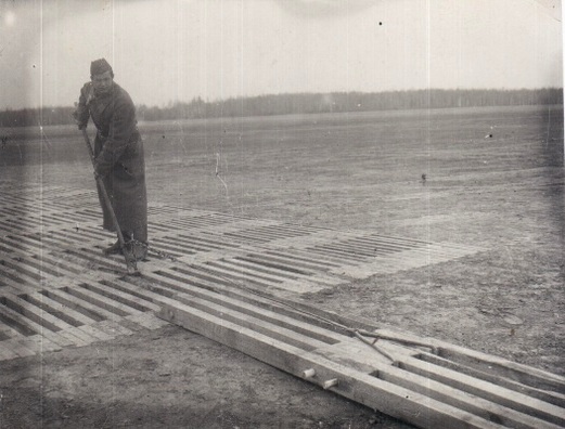 Будаўніцтва аэрадрому пад Мінскам, вясна 1941 года Будаўніцтва аэрадрому пад Мінскам, вясна 1941 года