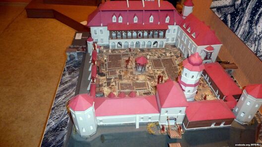 Быхаўскі замак на адной з рэканструкцый у Быхаўскім музеі Быхаўскі замак на адной з рэканструкцый у Быхаўскім музеі