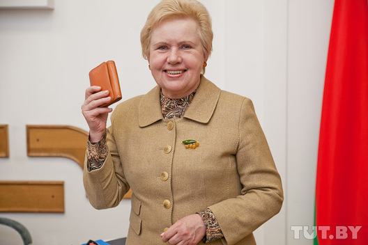 de1d52b8617d47adbbbca87e1a6f3f1a4e60723d.jpg de1d52b8617d47adbbbca87e1a6f3f1a4e60723d.jpg