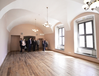 e3851aa2e6bf460cb86cd12aa455fa90.jpg e3851aa2e6bf460cb86cd12aa455fa90.jpg